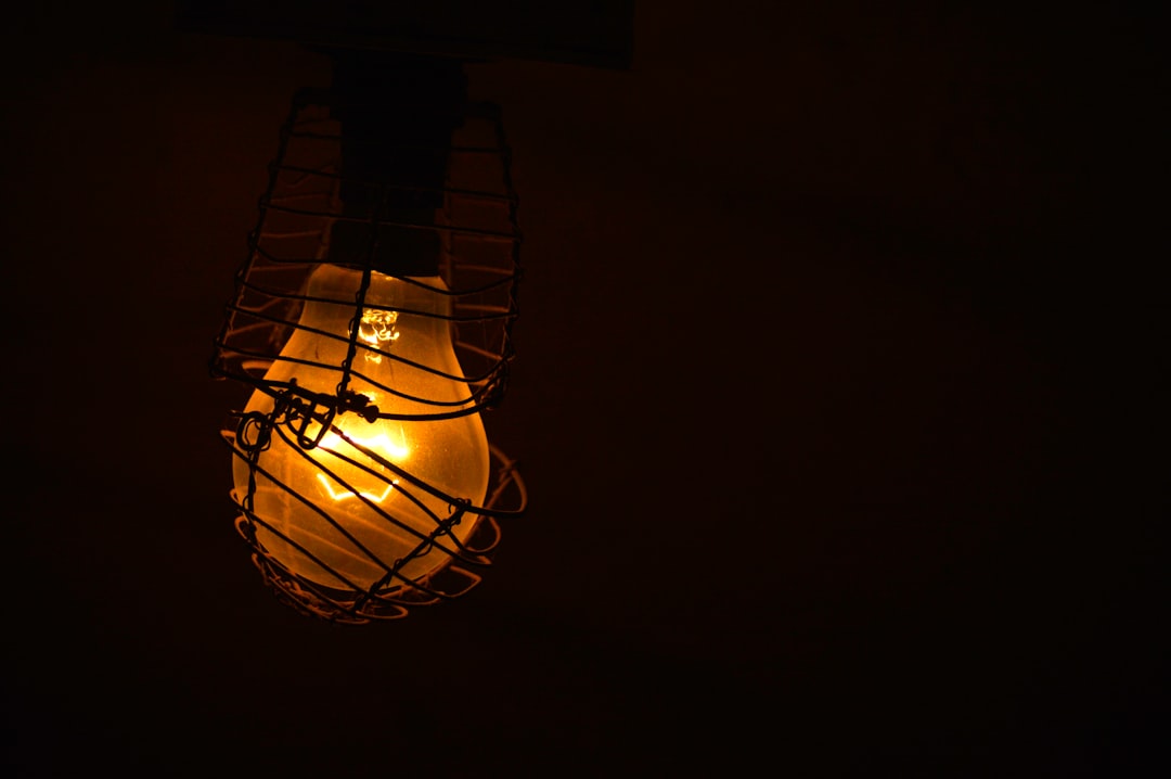 photo 1544529251 2e43945b92d2