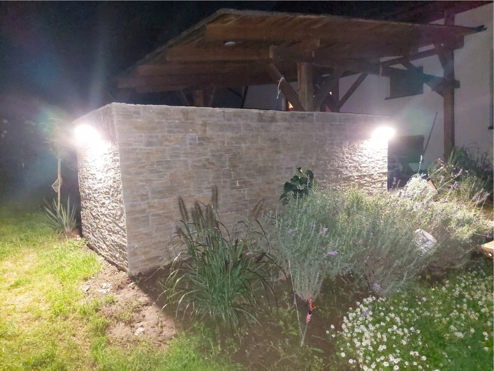 Kinkiet zewnętrzny LED 20w CCT IP44 lampa elewacyjna nad garaż lub taras 14 Kinkiet zewnętrzny LED 20w CCT IP44 lampa elewacyjna nad garaż lub taras - obrazek 14