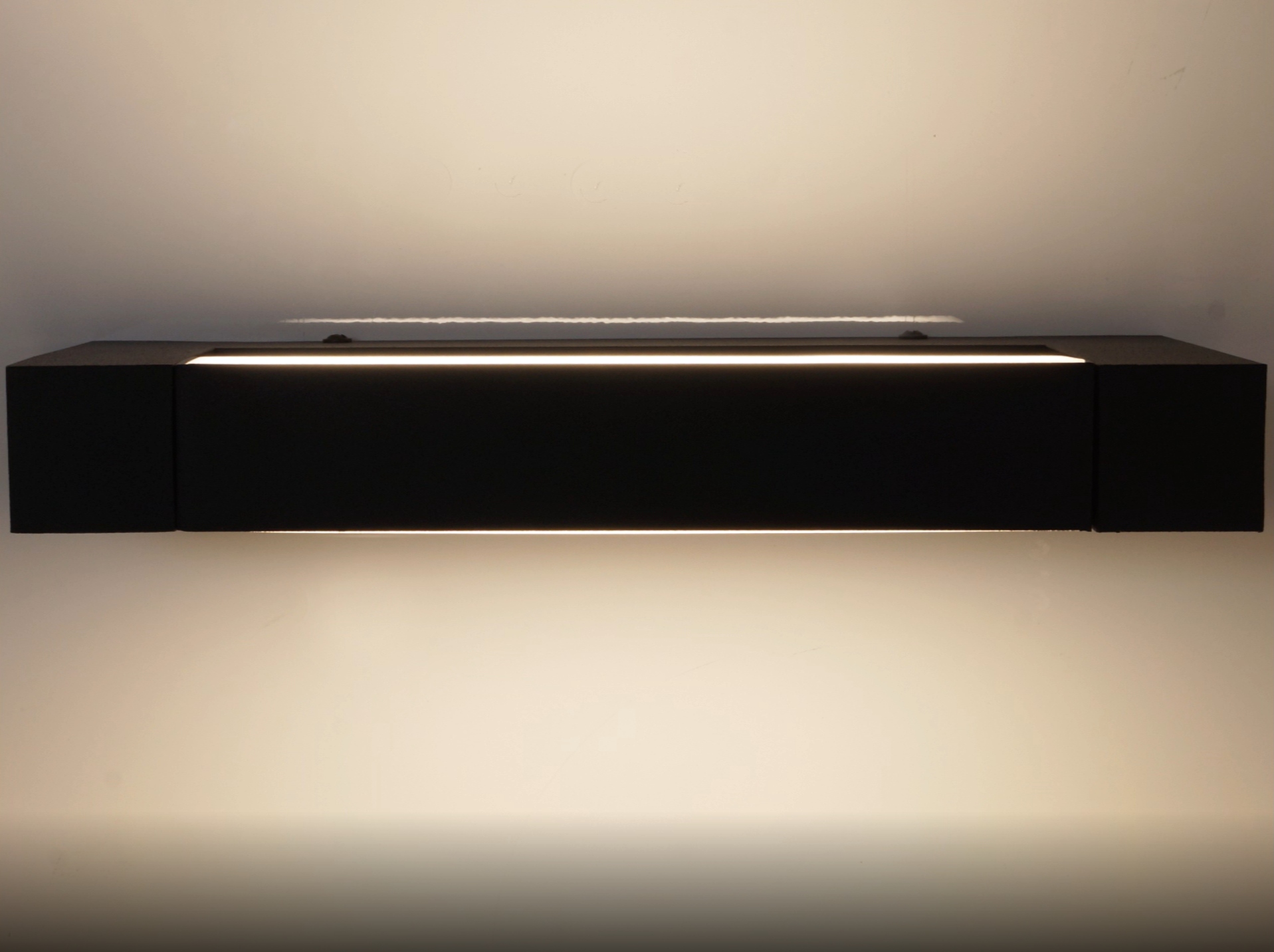 Kinkiet łazienkowy LED 32w (2x16w) nad lustro czarny IP54 dwukierunkowy 6 Kinkiet łazienkowy LED 32w (2x16w) nad lustro czarny IP54 dwukierunkowy - obrazek 6