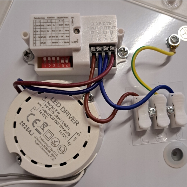Lampa do łazienki plafon łazienkowy LED 24w IP44 czujnik regulacja 8 Lampa do łazienki plafon łazienkowy LED 24w IP44 czujnik regulacja - obrazek 8