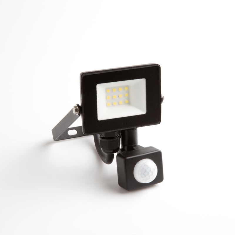 Naświetlacz LED 10w 4000k 900lm PIR IP65 1 Naświetlacz LED 10W 4000K 900lm PIR IP65 — oświetlenie LED