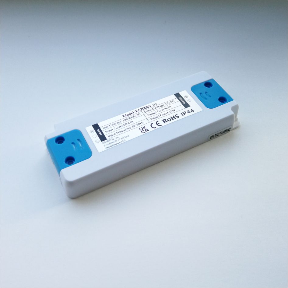Zasilacz meblowy 36w 12v IP44 128x51x16 1 Zasilacz meblowy 36W 12V IP44 128x51x16 — oświetlenie LED